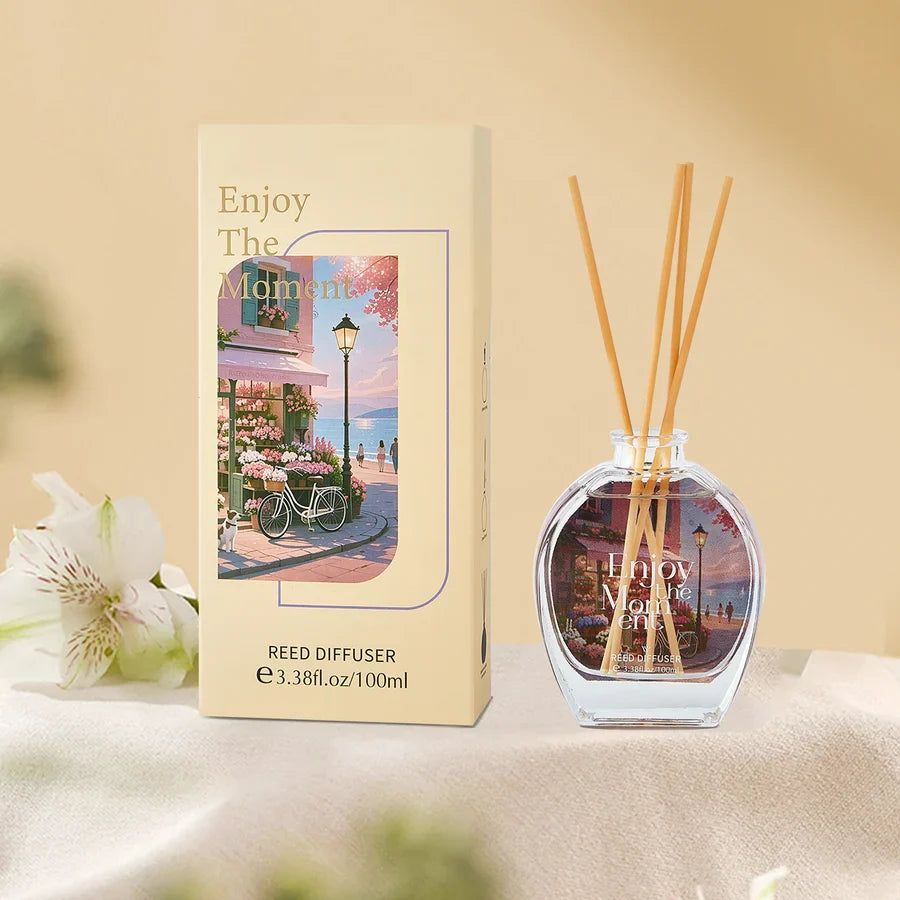 LYRZIX ENJOY THE MOMENT Blackcurrant Birch Reed Diffuser 100ml front bottle for home fragrance styling