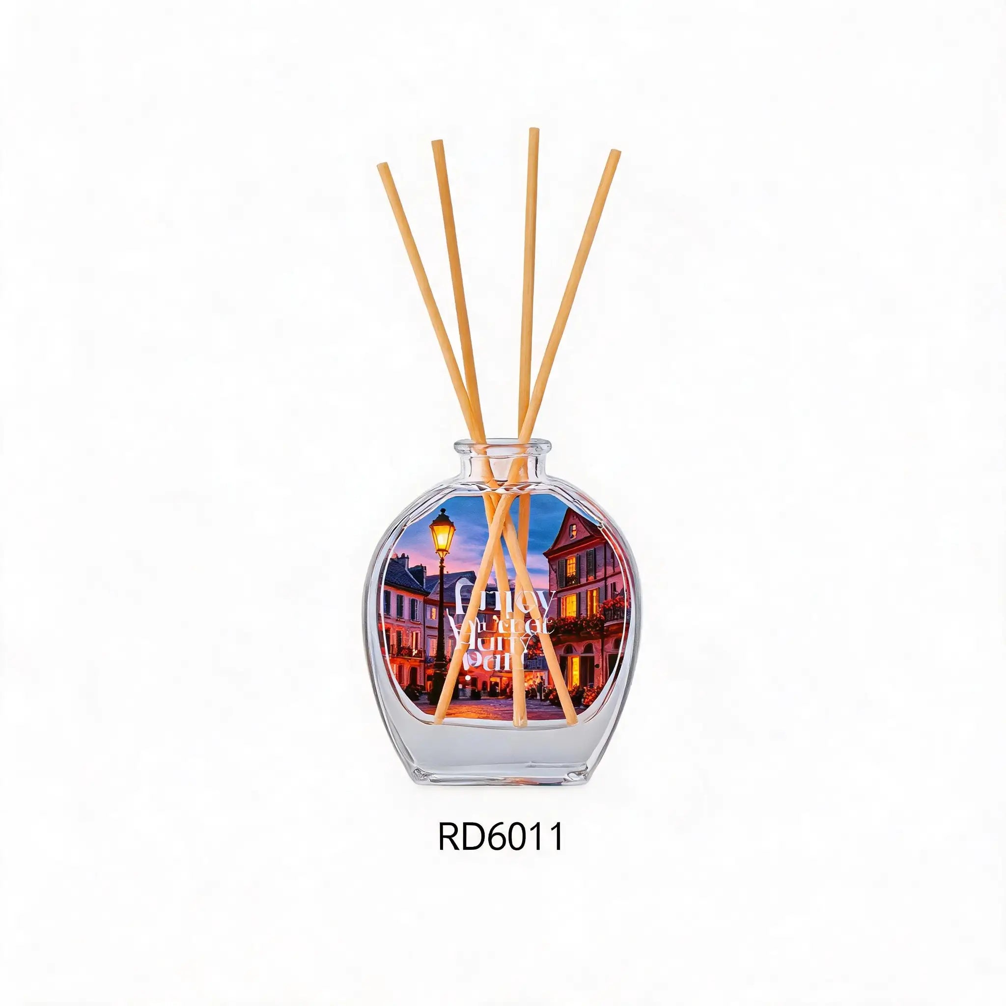 LYRZIX ENJOY THE MOMENT 100ml reed diffuser with blackcurrant, rose, patchouli, oakmoss and vanilla fragrance notes